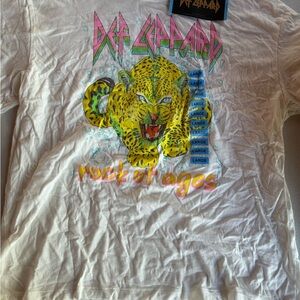 Def Leppard Rock of Ages Graphic T-Shirt size Large NWT